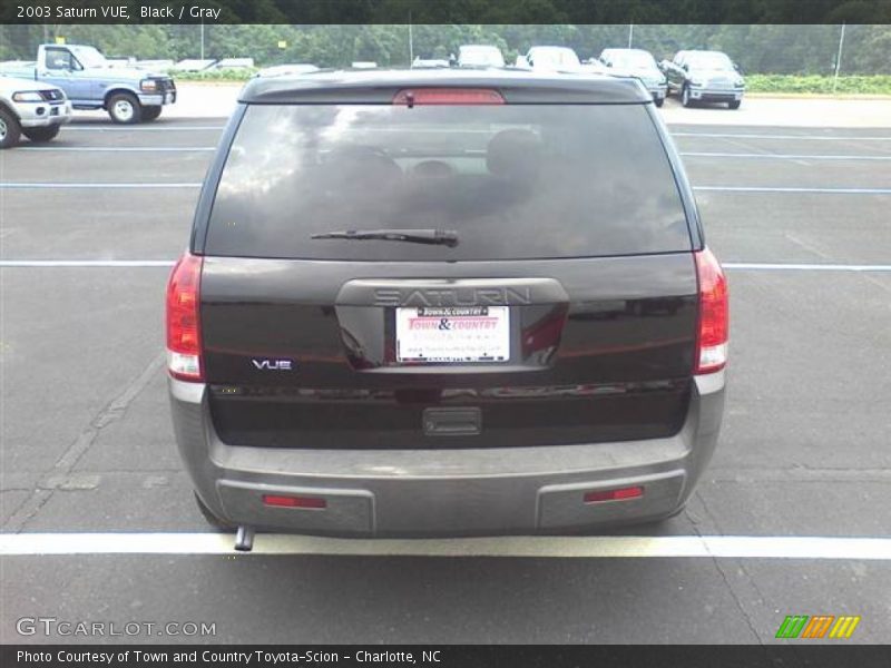 Black / Gray 2003 Saturn VUE