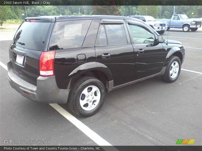 Black / Gray 2003 Saturn VUE