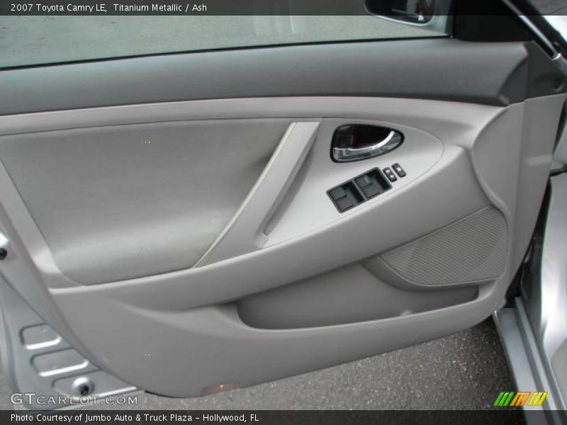 Titanium Metallic / Ash 2007 Toyota Camry LE