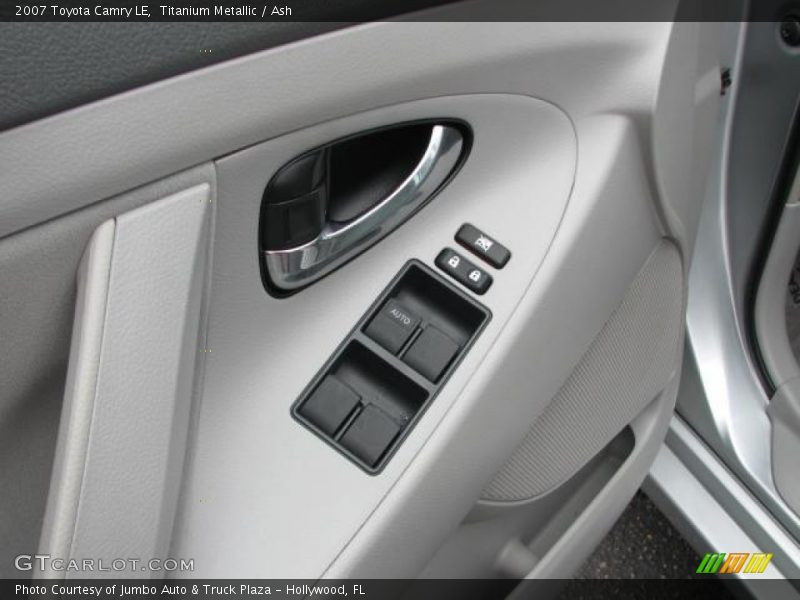 Titanium Metallic / Ash 2007 Toyota Camry LE