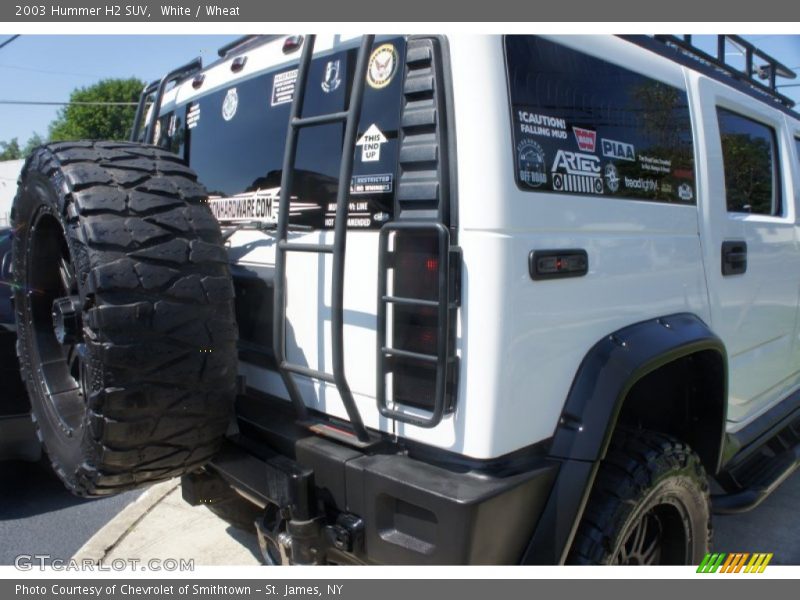 White / Wheat 2003 Hummer H2 SUV