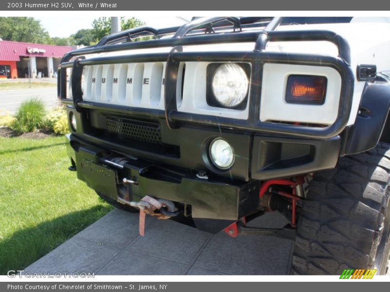 White / Wheat 2003 Hummer H2 SUV