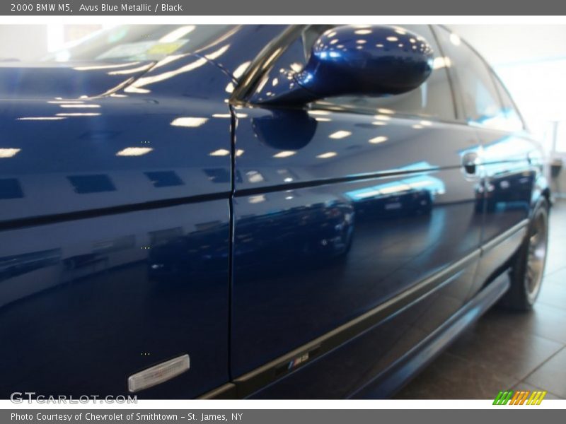 Avus Blue Metallic / Black 2000 BMW M5