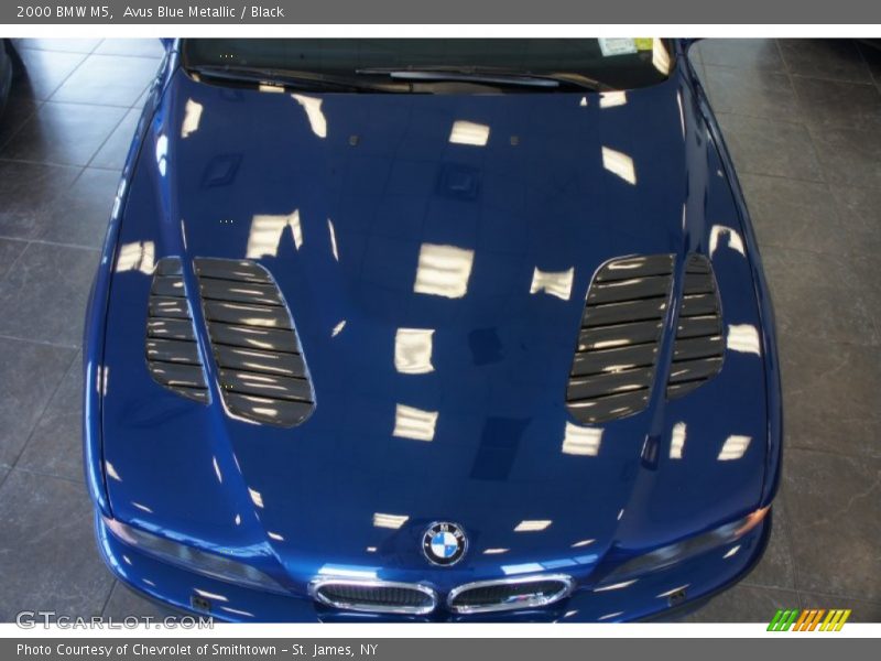 Avus Blue Metallic / Black 2000 BMW M5