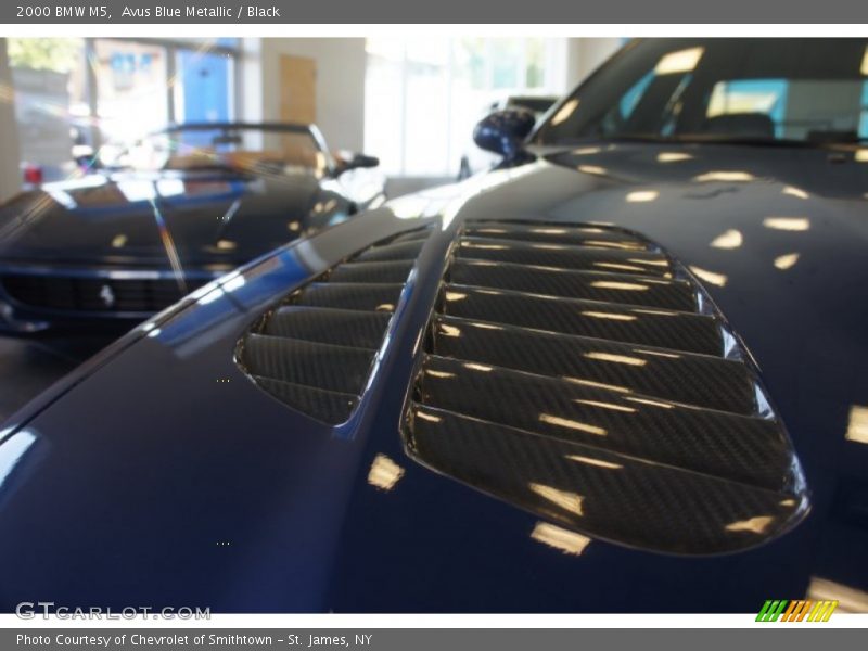 Avus Blue Metallic / Black 2000 BMW M5