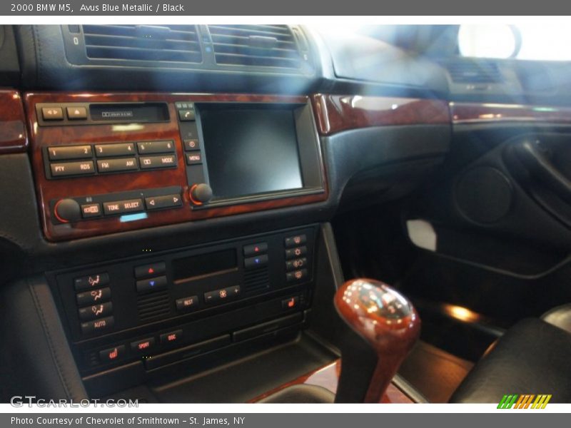 Avus Blue Metallic / Black 2000 BMW M5