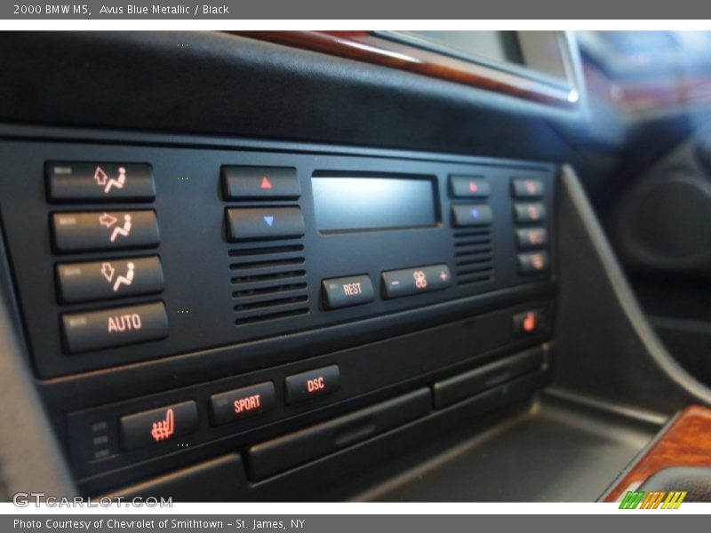Controls of 2000 M5 