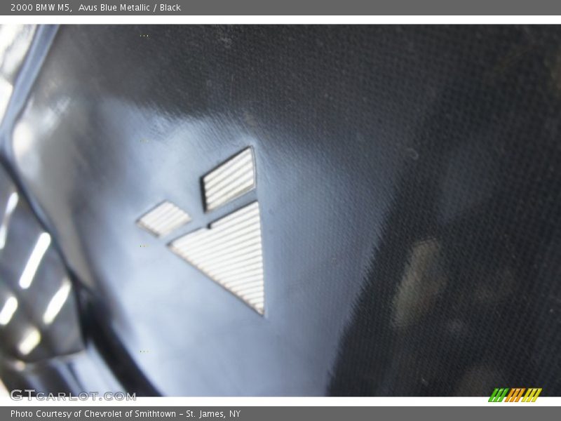 Avus Blue Metallic / Black 2000 BMW M5