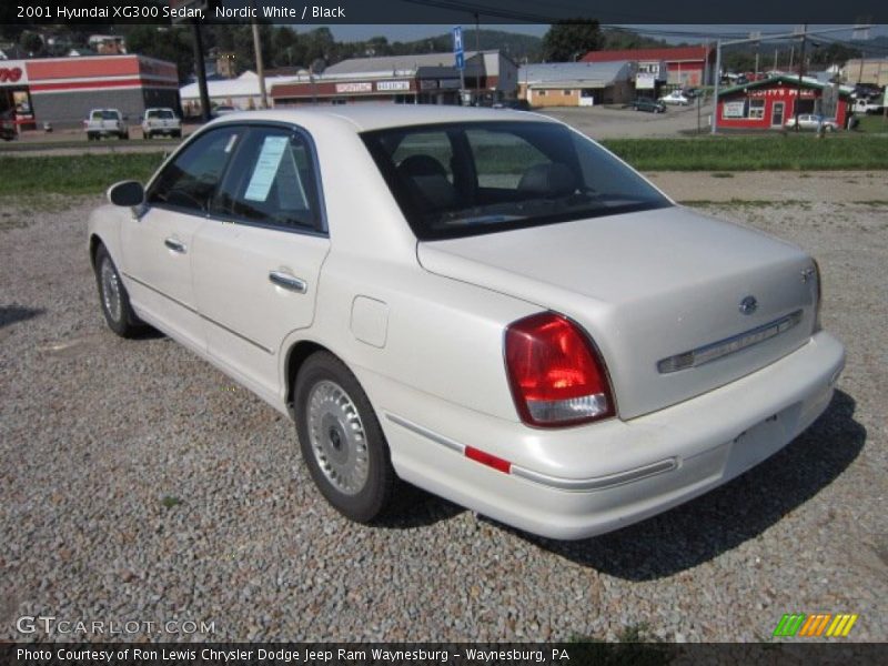 Nordic White / Black 2001 Hyundai XG300 Sedan