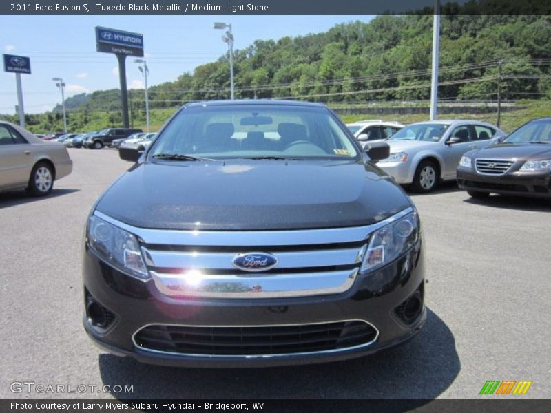Tuxedo Black Metallic / Medium Light Stone 2011 Ford Fusion S