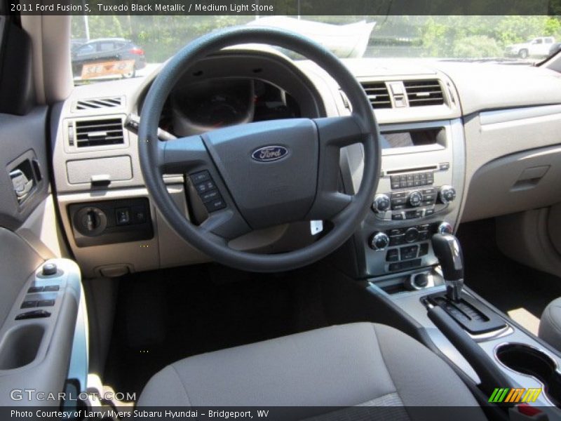 Tuxedo Black Metallic / Medium Light Stone 2011 Ford Fusion S