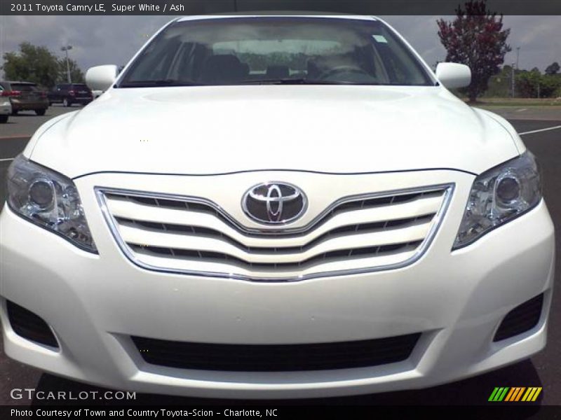 Super White / Ash 2011 Toyota Camry LE