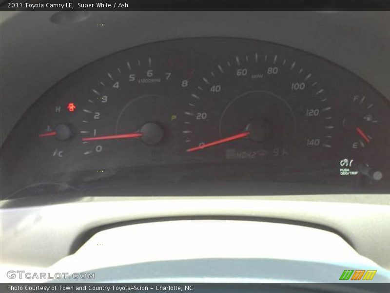 Super White / Ash 2011 Toyota Camry LE
