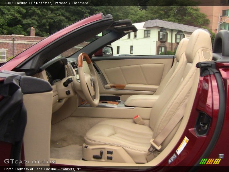  2007 XLR Roadster Cashmere Interior