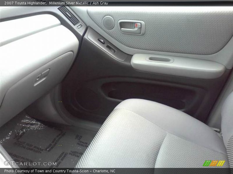 Millenium Silver Metallic / Ash Gray 2007 Toyota Highlander