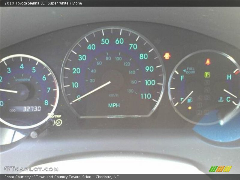 Super White / Stone 2010 Toyota Sienna LE