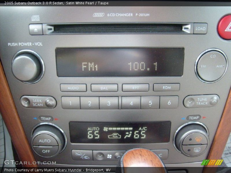 Controls of 2005 Outback 3.0 R Sedan