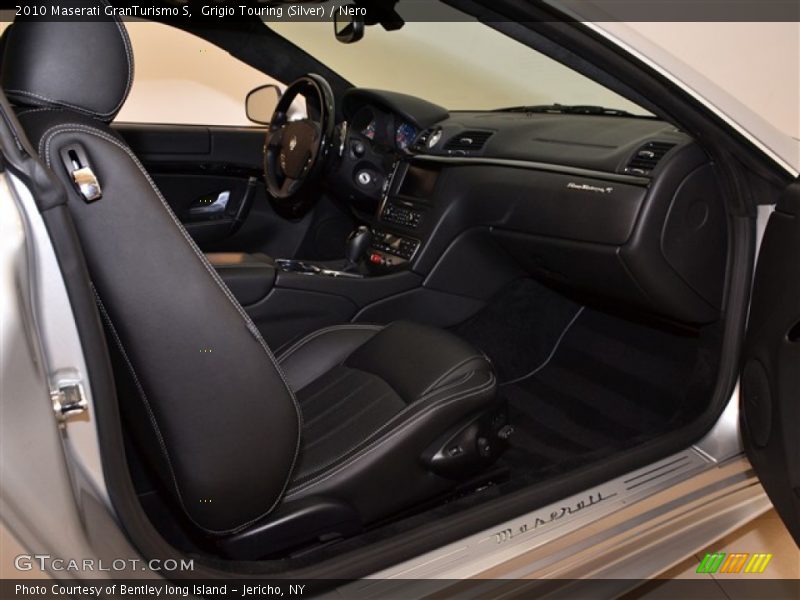  2010 GranTurismo S Nero Interior