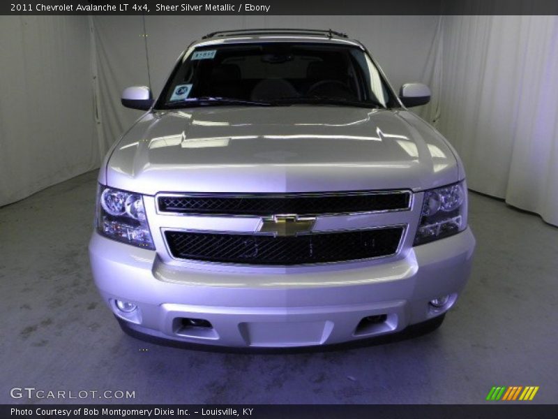 Sheer Silver Metallic / Ebony 2011 Chevrolet Avalanche LT 4x4
