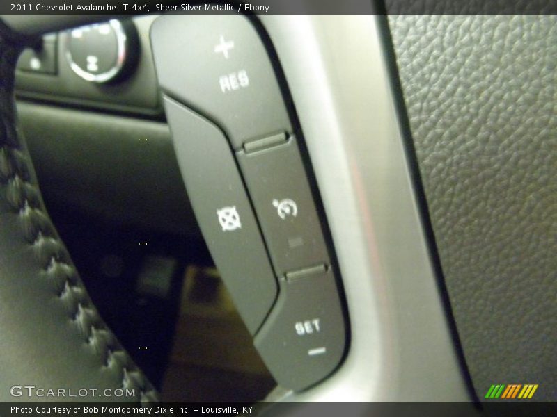 Sheer Silver Metallic / Ebony 2011 Chevrolet Avalanche LT 4x4