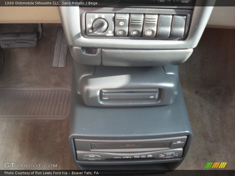 Sand Metallic / Beige 1999 Oldsmobile Silhouette GLS