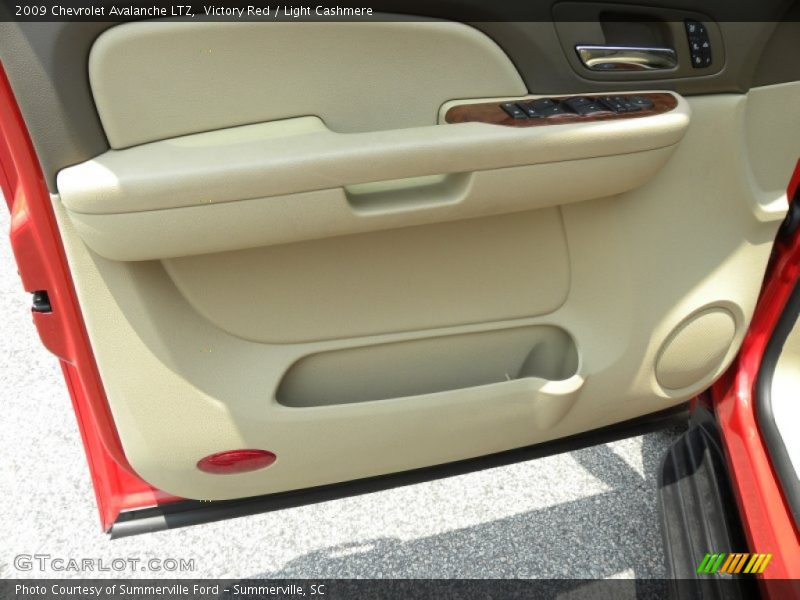 Victory Red / Light Cashmere 2009 Chevrolet Avalanche LTZ