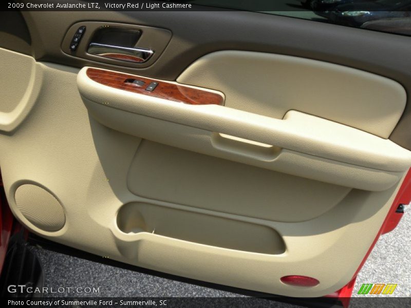 Victory Red / Light Cashmere 2009 Chevrolet Avalanche LTZ