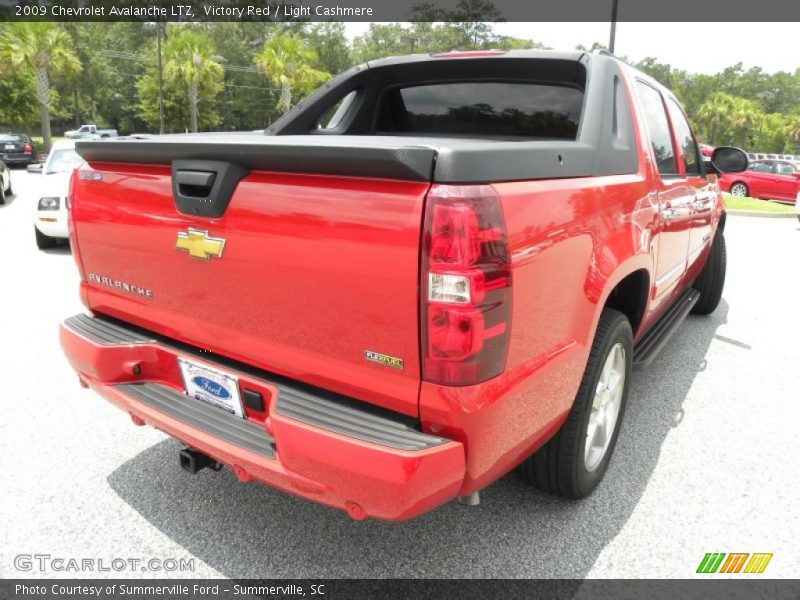 Victory Red / Light Cashmere 2009 Chevrolet Avalanche LTZ