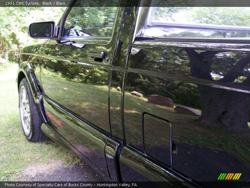 Black / Black 1991 GMC Syclone