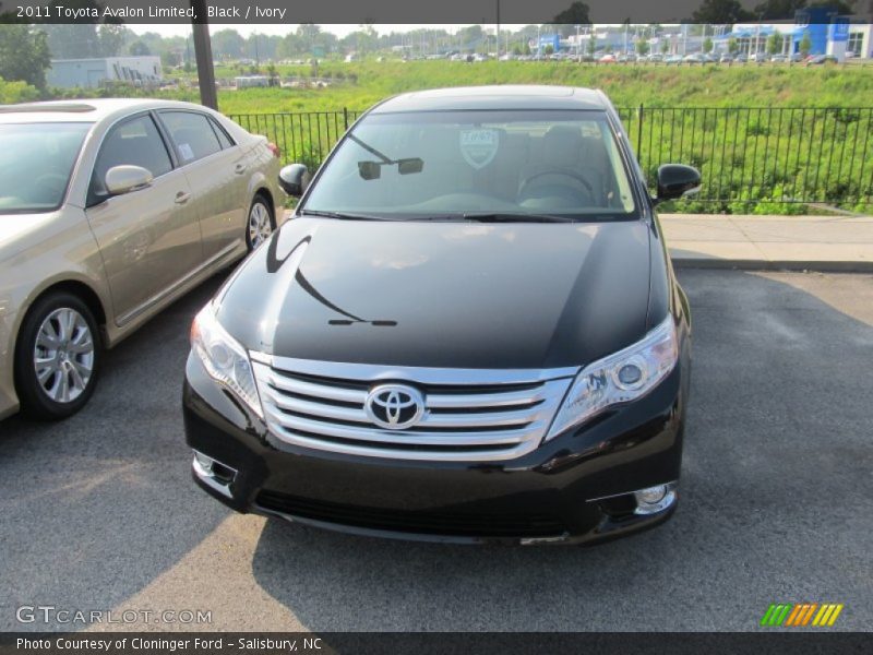 Black / Ivory 2011 Toyota Avalon Limited