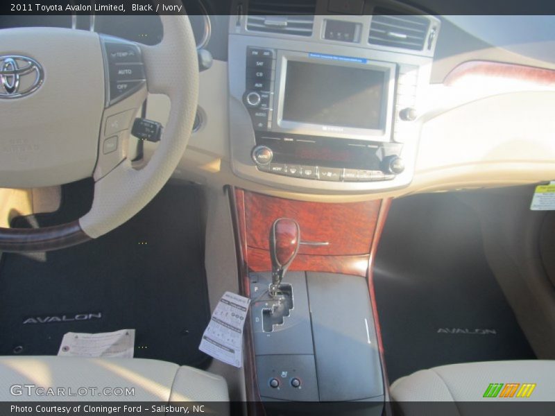 Black / Ivory 2011 Toyota Avalon Limited