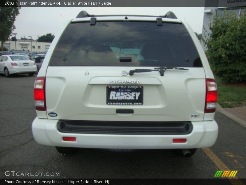 Glacier White Pearl / Beige 2003 Nissan Pathfinder SE 4x4