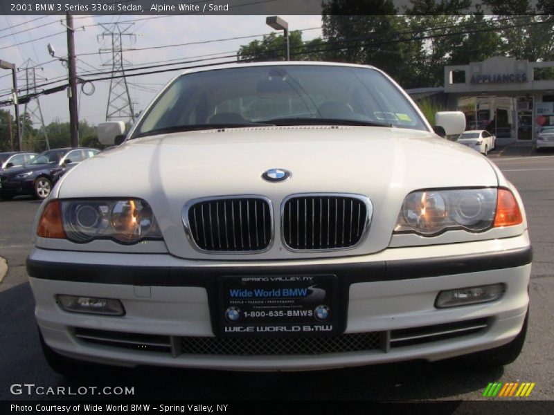 Alpine White / Sand 2001 BMW 3 Series 330xi Sedan