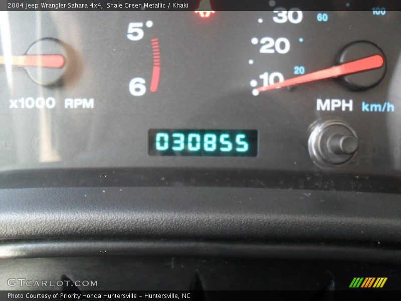 Shale Green Metallic / Khaki 2004 Jeep Wrangler Sahara 4x4