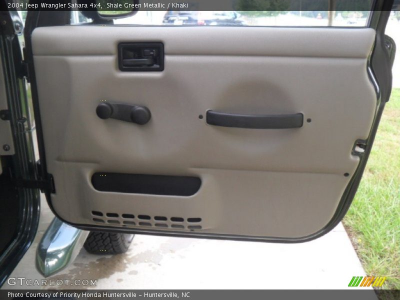 Shale Green Metallic / Khaki 2004 Jeep Wrangler Sahara 4x4