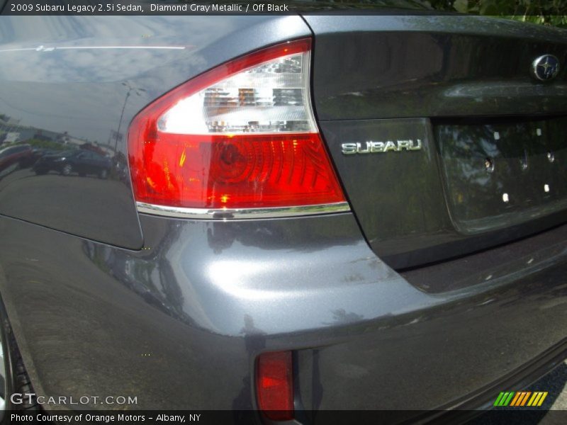 Diamond Gray Metallic / Off Black 2009 Subaru Legacy 2.5i Sedan