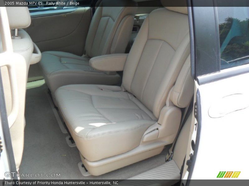  2005 MPV ES Beige Interior