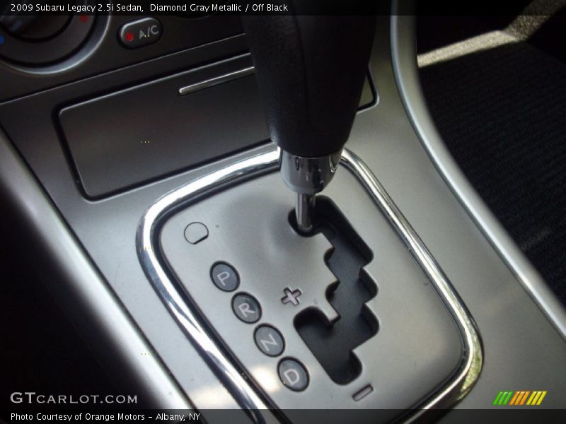 Diamond Gray Metallic / Off Black 2009 Subaru Legacy 2.5i Sedan
