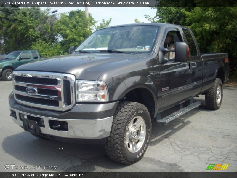 Front 3/4 View of 2007 F350 Super Duty Lariat SuperCab 4x4