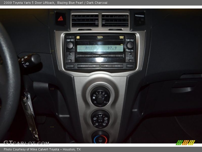 Blazing Blue Pearl / Dark Charcoal 2009 Toyota Yaris 5 Door Liftback
