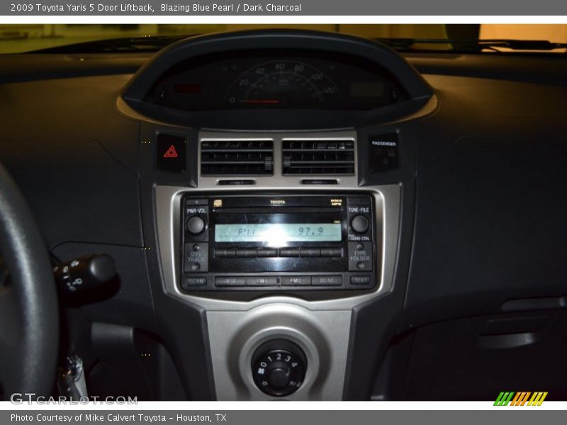 Blazing Blue Pearl / Dark Charcoal 2009 Toyota Yaris 5 Door Liftback