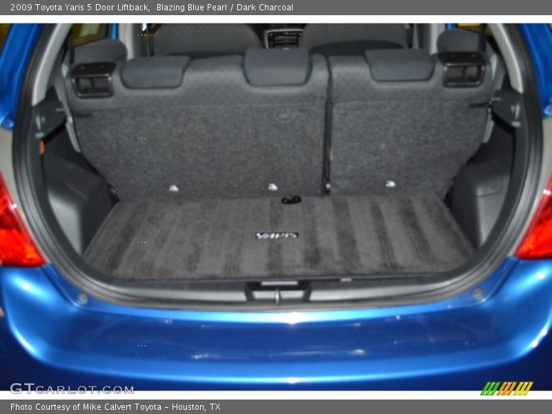 Blazing Blue Pearl / Dark Charcoal 2009 Toyota Yaris 5 Door Liftback