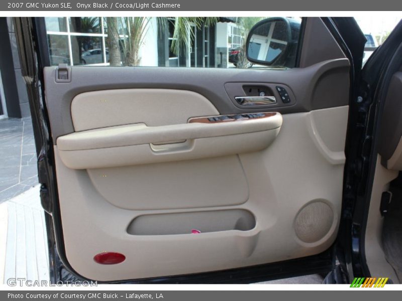 Onyx Black / Cocoa/Light Cashmere 2007 GMC Yukon SLE