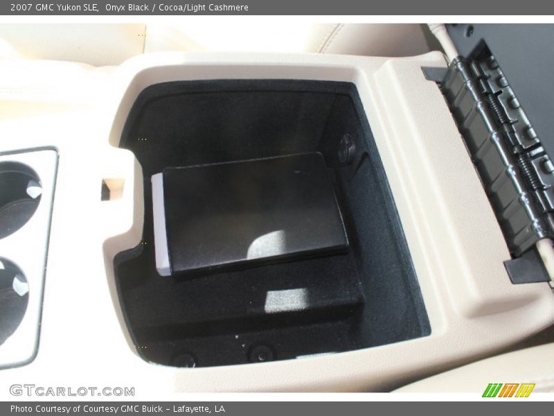 Onyx Black / Cocoa/Light Cashmere 2007 GMC Yukon SLE