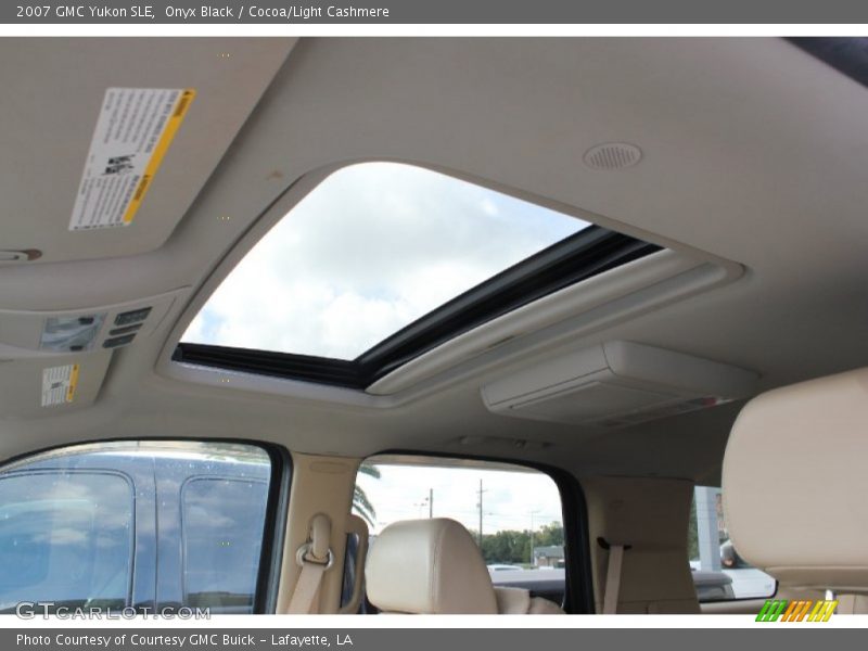Onyx Black / Cocoa/Light Cashmere 2007 GMC Yukon SLE