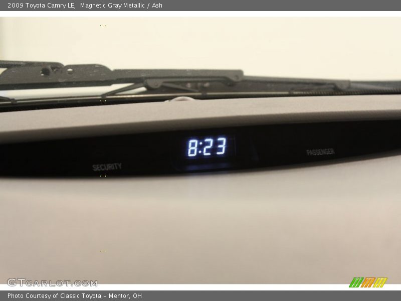 Magnetic Gray Metallic / Ash 2009 Toyota Camry LE