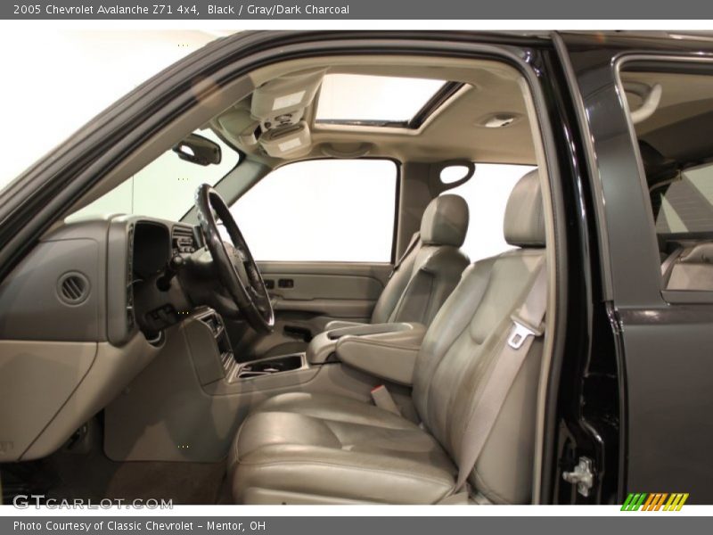 Black / Gray/Dark Charcoal 2005 Chevrolet Avalanche Z71 4x4
