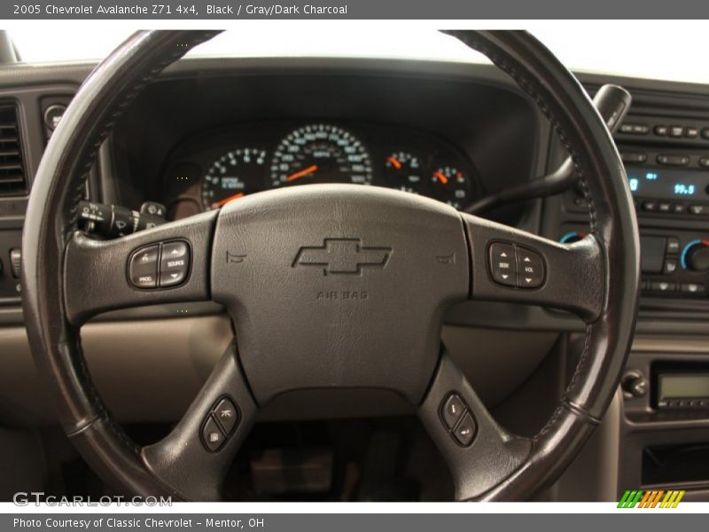 Black / Gray/Dark Charcoal 2005 Chevrolet Avalanche Z71 4x4