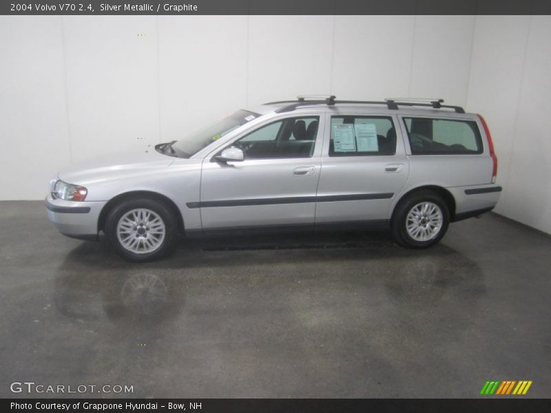 Silver Metallic / Graphite 2004 Volvo V70 2.4