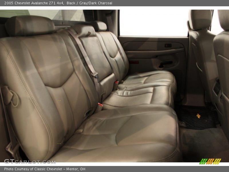 Black / Gray/Dark Charcoal 2005 Chevrolet Avalanche Z71 4x4